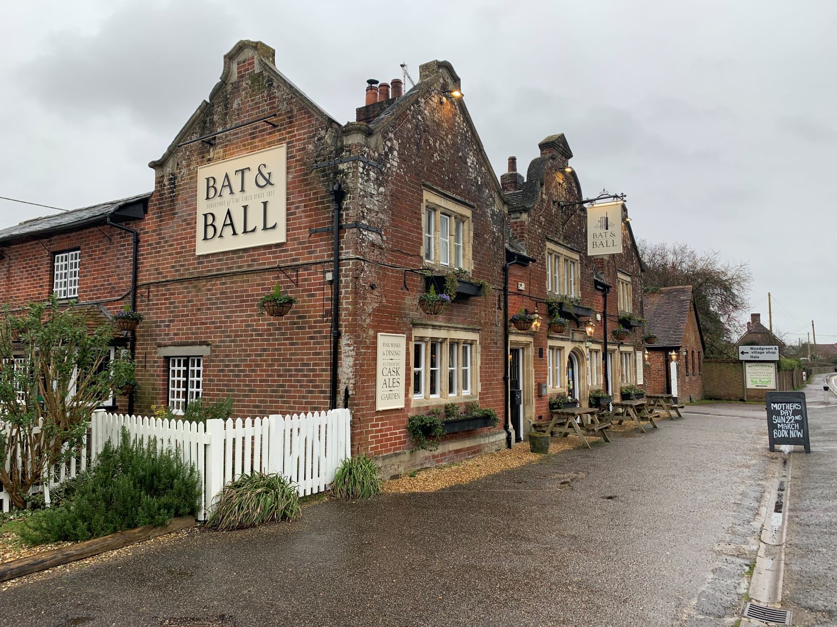 Blues at the Bat and Ball, Breamore